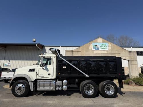 2015 Mack GRANITE GU713