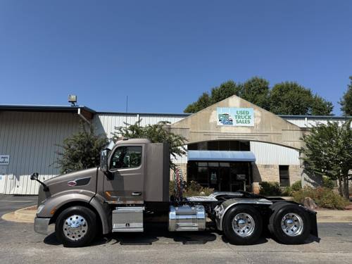 2017 Peterbilt 579