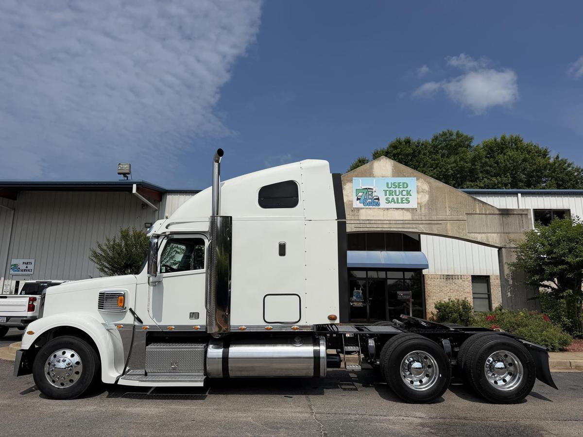2020 Freightliner CORONADO 132