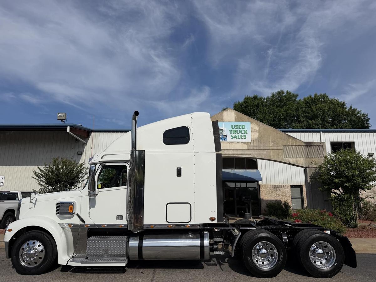 2020 Freightliner CORONADO 132