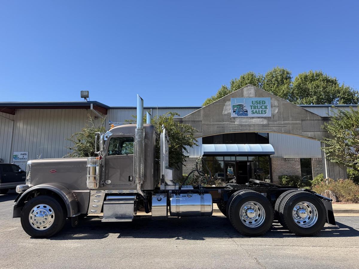 2024 Peterbilt 389